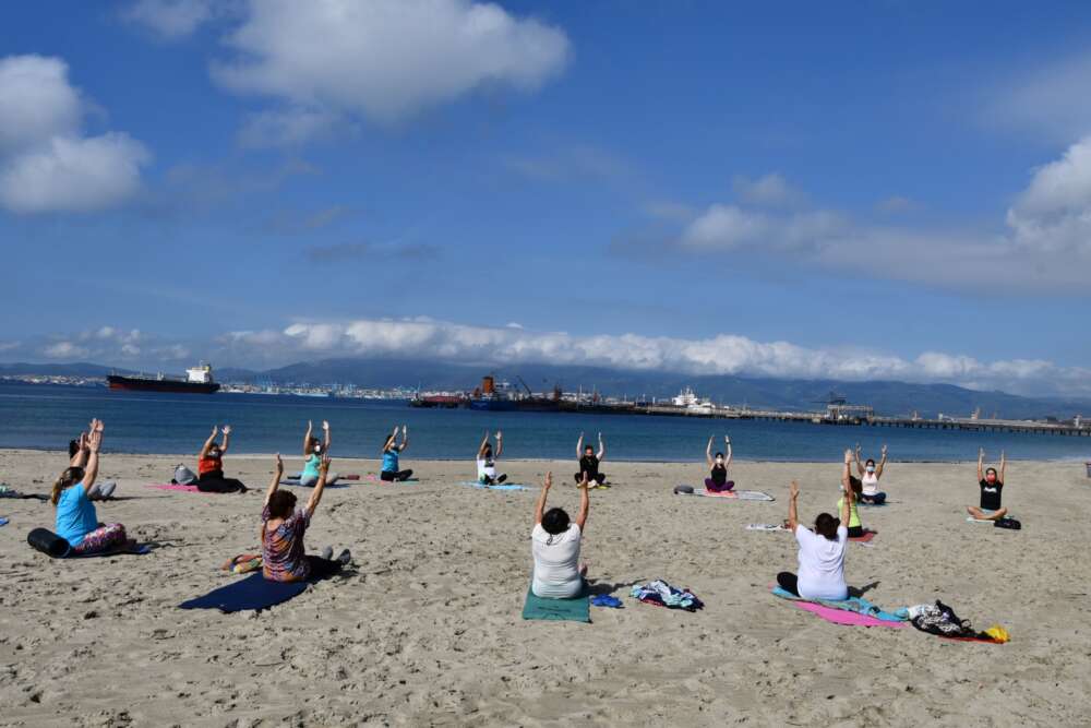 2021 yoga playa puente3