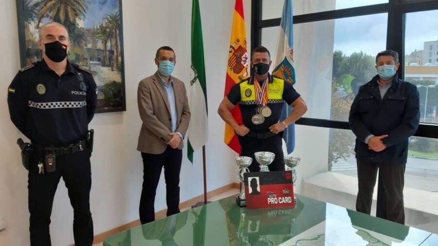 Recepcion_Policia_Local_fisicoculturista