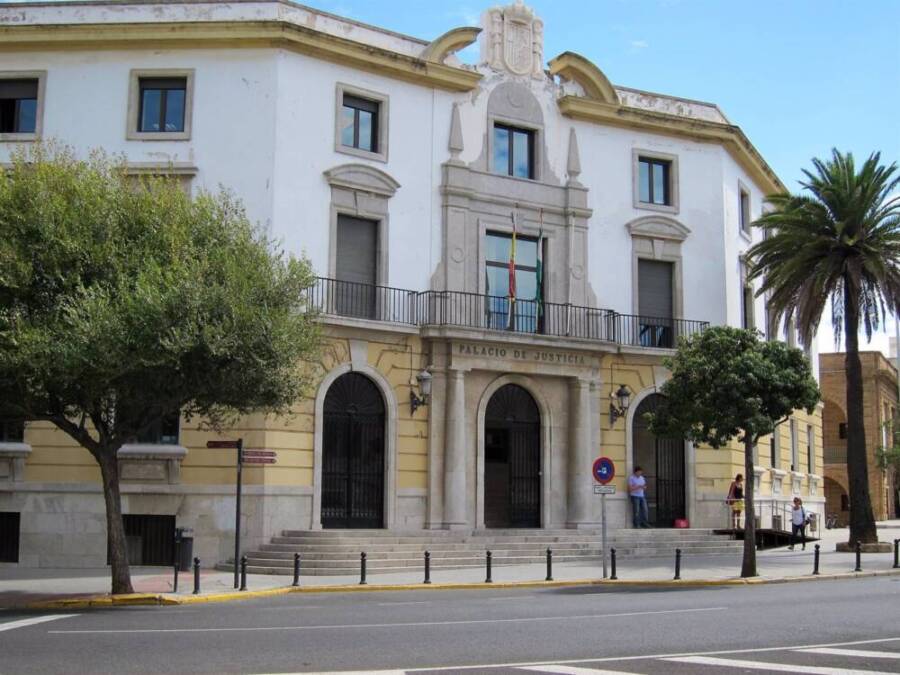 Cádiz.-Tribunales.- TSJA confirma la condena para 11 detenidos con más de 800 kilos de cocaína en el puerto de Algeciras