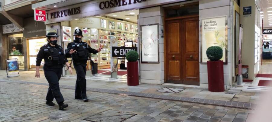 El Gobierno de Gibraltar se muestra consternado ante la violenta agresión a un oficial de la RGP. Policía Gibraltar