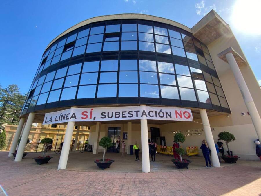 Pancartas contra Portichuelos