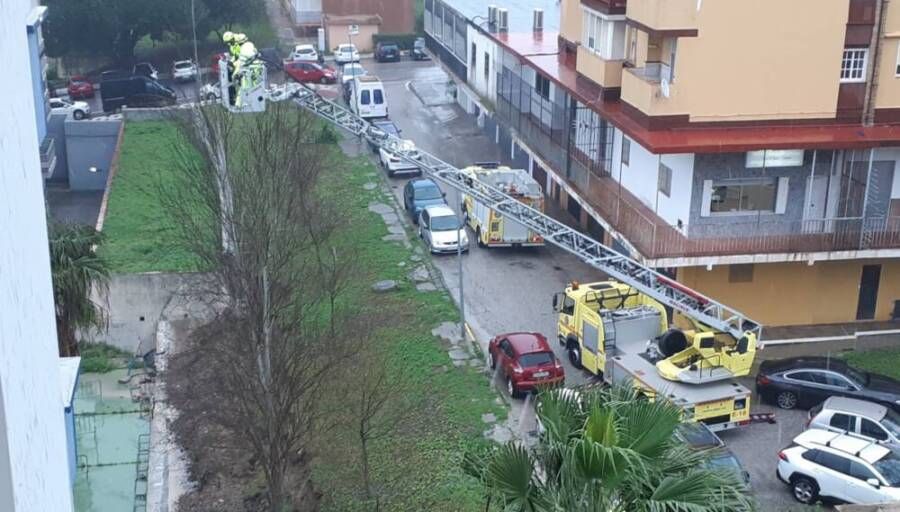 Bomberos en San Jose Artesano 1