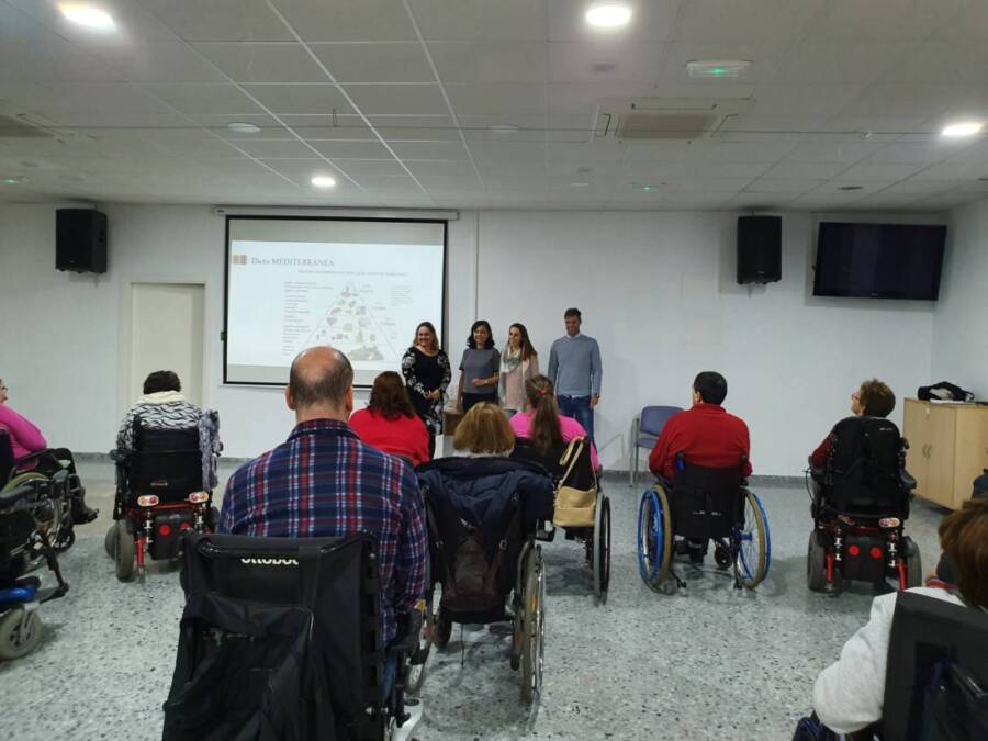 CHARLA EN FEGADI COMEMOS SANO