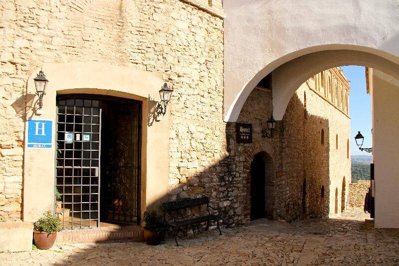 complejo-turistico-castillo-de-castellar-exterior-86653a3