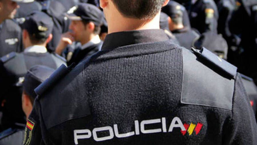 policía