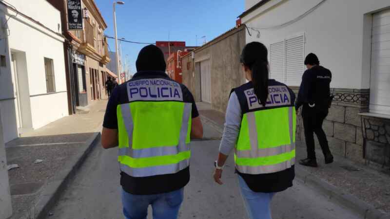Descabezadas las dos principales bandas de narcos de Ceuta por la Policía Nacional. Descabezadas las dos principales bandas de narcos de Ceuta por la Policía Nacional.