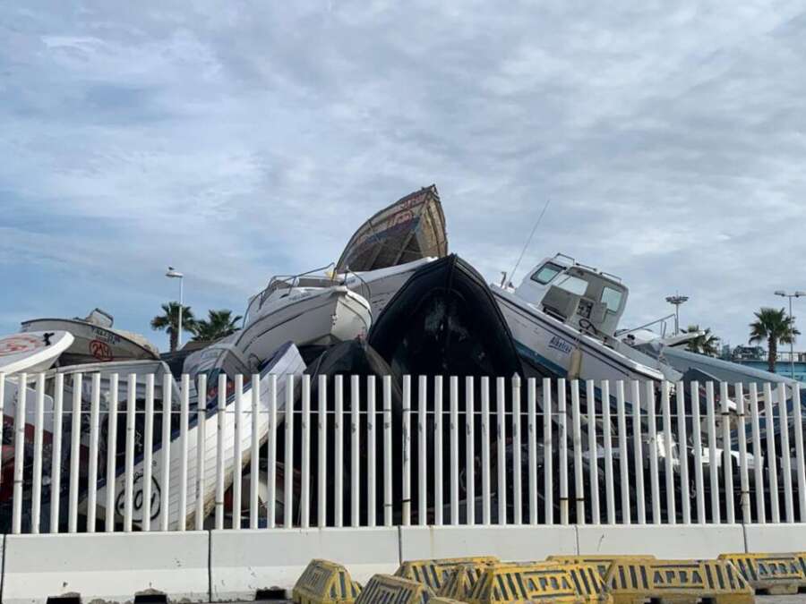 Narcolanchas amontonadas en Servicio Maritimo 1