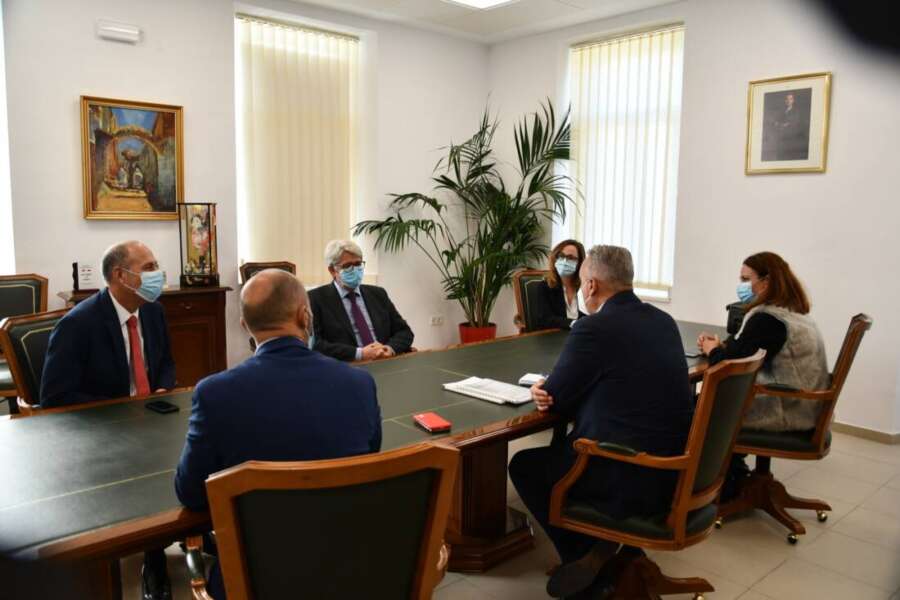 Visita nuevo director Refineria