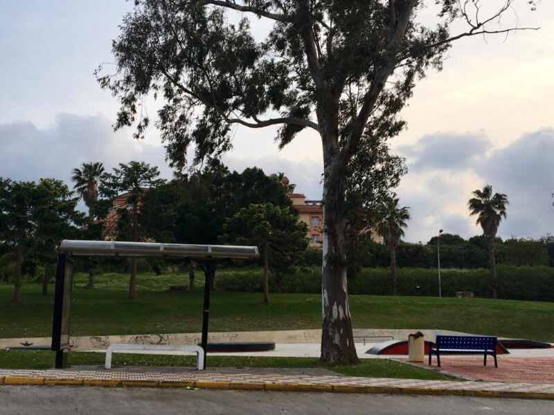 Una parada de autobús Los Barrios.