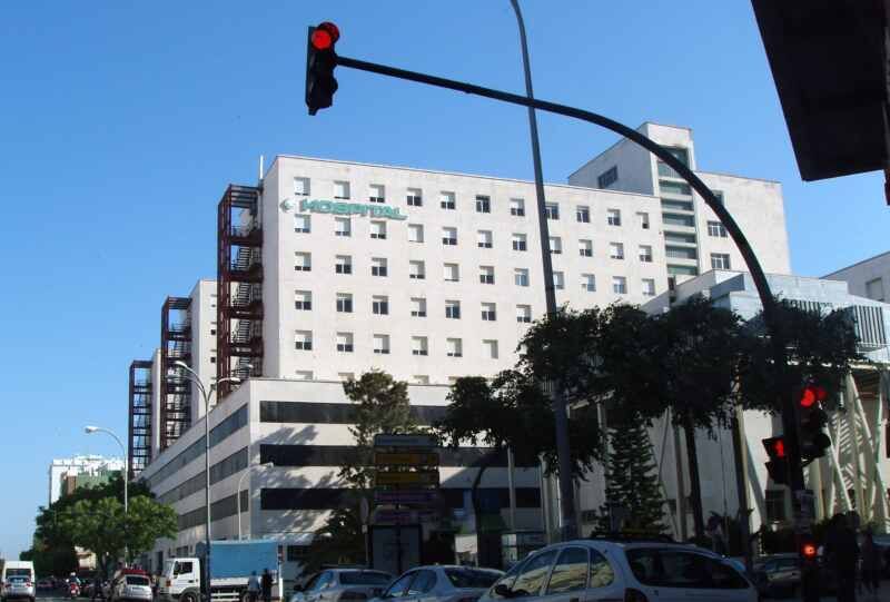 Hospital Puerta del Mar, en Cádiz, donde nació el bebé.