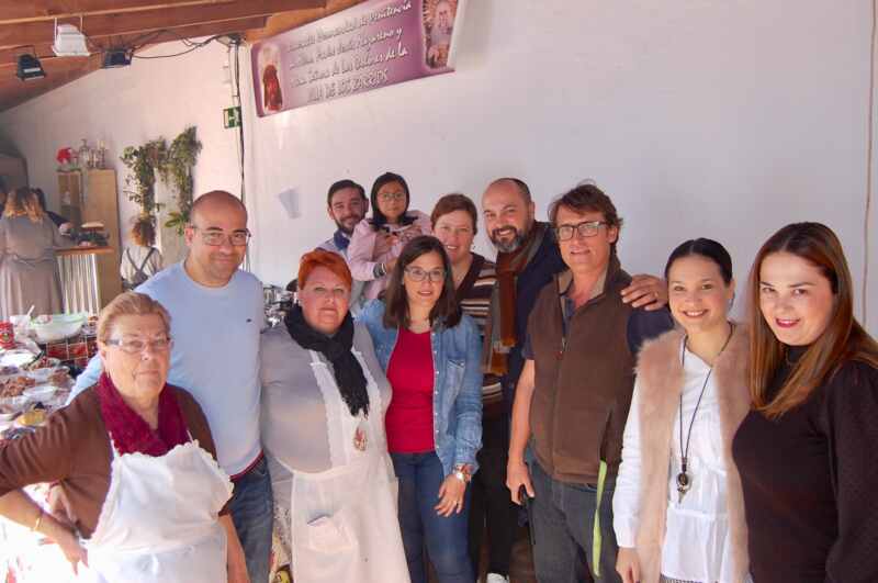 Visita alcalde a mercadillo Almoguera