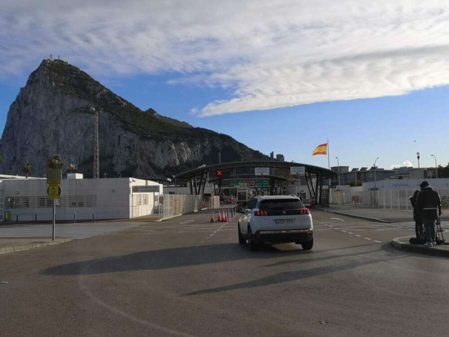 El Gobierno aprueba el reconocimiento recíproco de permisos de conducir entre Gibraltar y España