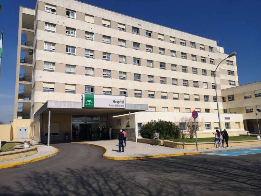 Hospital Punta Europa. Los hospitales de Cádiz celebran el 28-F con berza, pipirrana y molletes con aceite y jamón para los ingresados