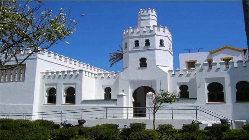 Biblioteca publica Tarifa