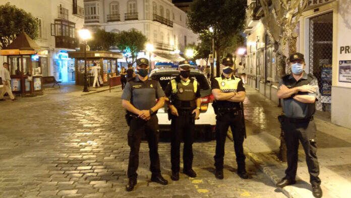 Archivo policias en Tarifa