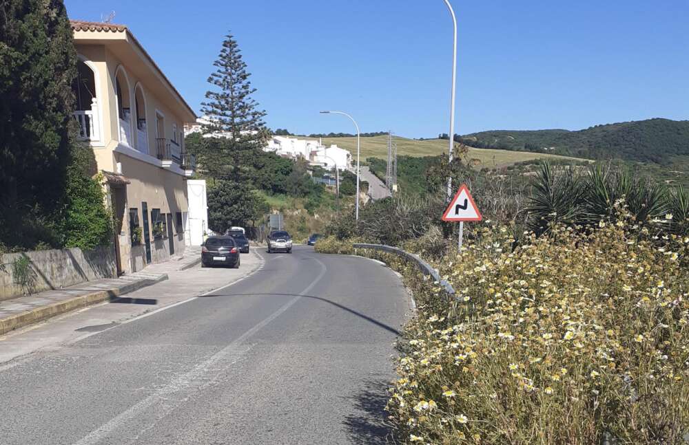 220210514_100809_2 entrada norte calle carretera de Guadiaro