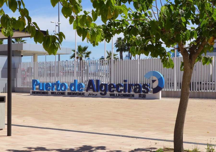 Cádiz.- El Gobierno formaliza el contrato para garantizar el servicio de la línea marítima Algeciras-Ceuta