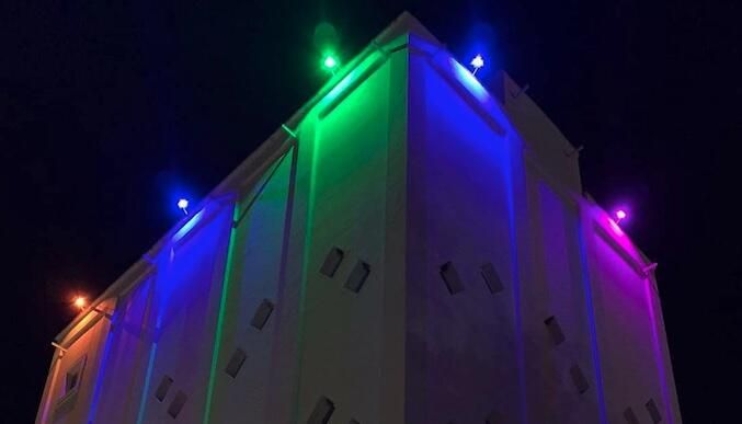 El Silo iluminación LGTBI