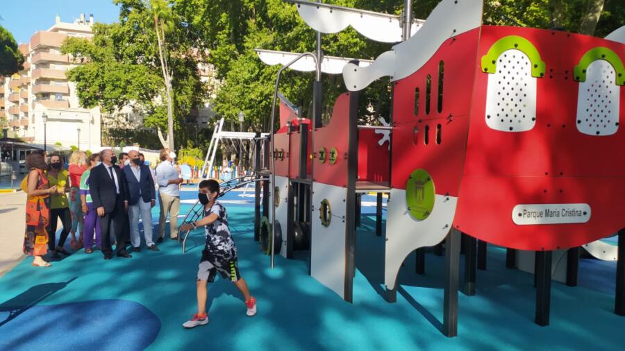 Nueva zona infantil Parque Cristina