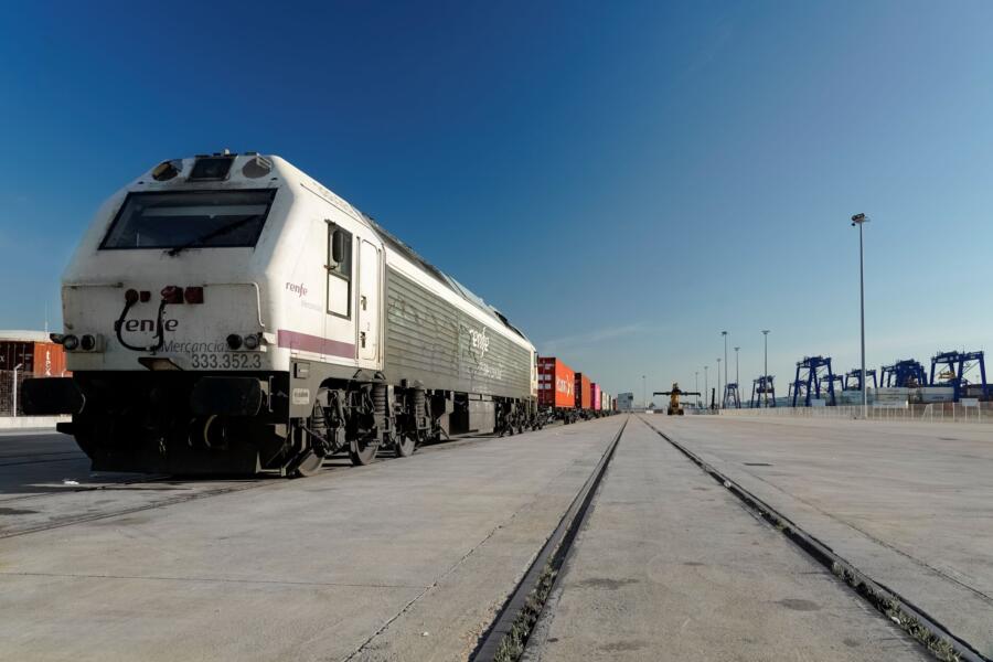 Foto ferrocarril Puerto Algeciras terminal Isla Verde Exterior