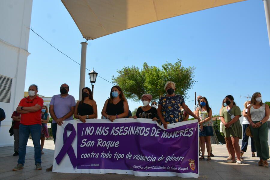 Concentración en San Roque contra la violencia de género.
