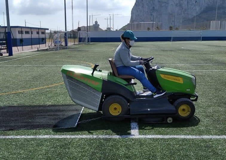 Cesped_campos_ciudad_deportiva