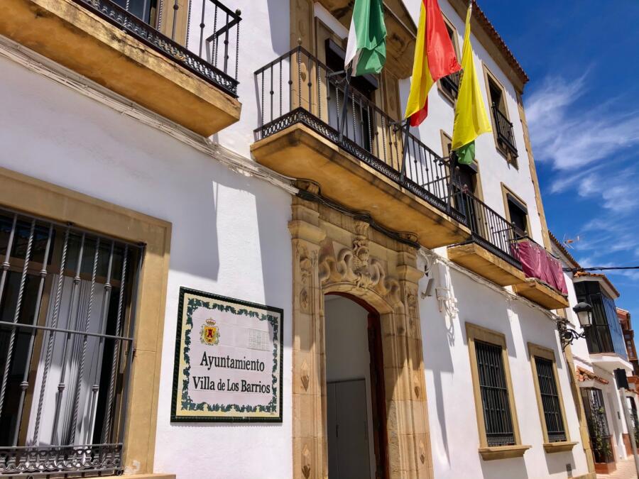 Los Barrios se adhiere al manifiesto por el Día Mundial de Prevención del Suicidio. Fachada Ayuntamiento de Los Barrios. 