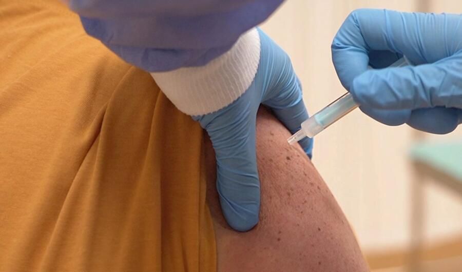 Coronavirus.- Salud prevé finalizar la campaña de vacunación la segunda quincena de septiembre con el 90% de inmunizados