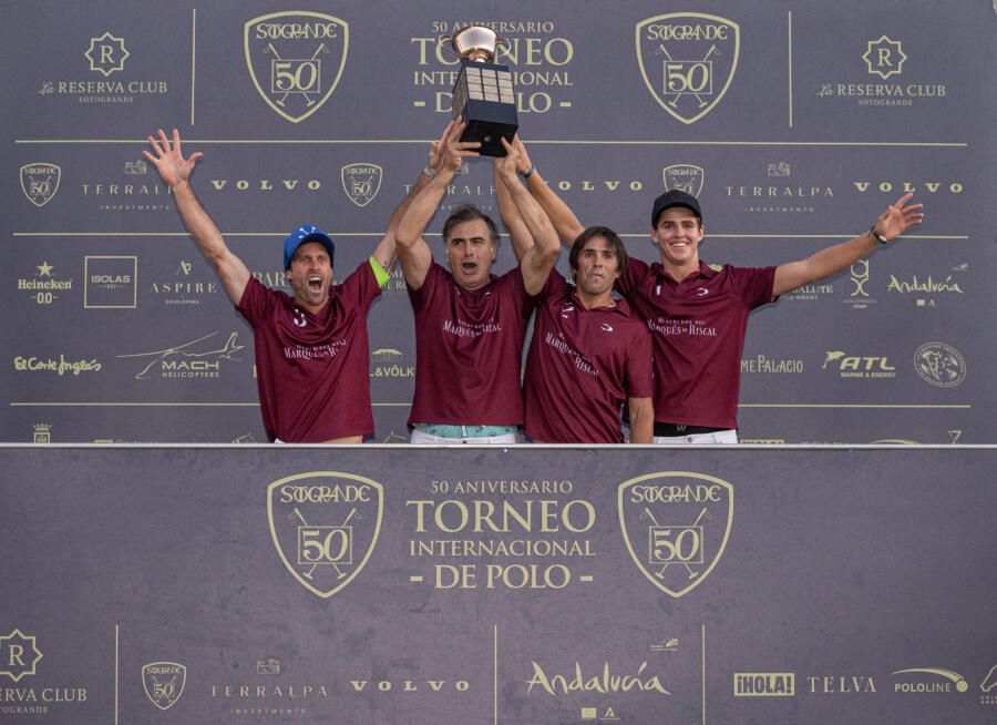 2021-08-28 Marques de Riscal ganador Copa de Oro 50º Torneo Internacional de Polo (Credito Matias Callejo)