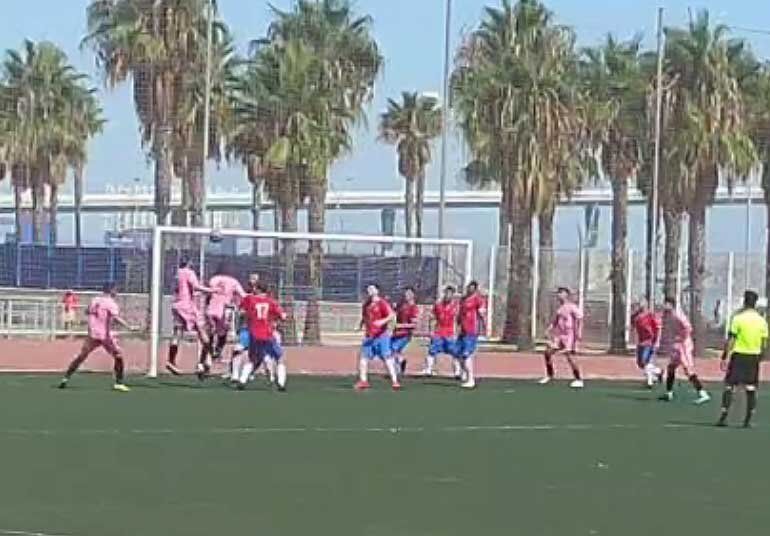 FÚTBOL 260921 Balona en Cádiz