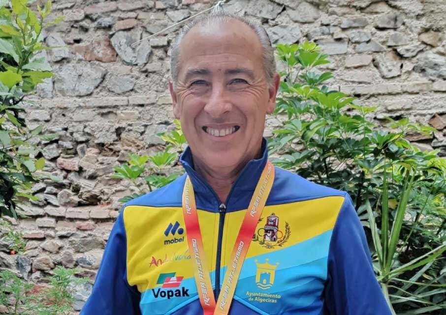 Antonio Crespo, del CA Bahía de Algeciras, se  ha llevado una medalla en el Nacional