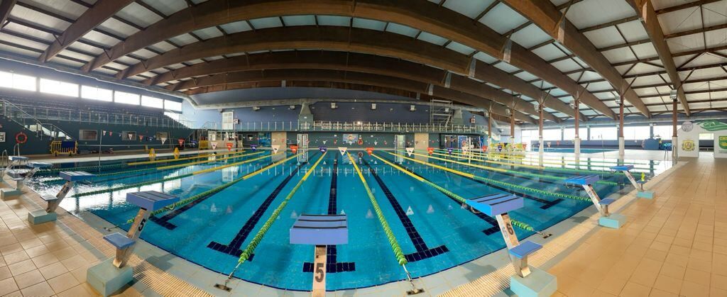 El PSOE barreño exige explicaciones acerca de los positivos en legionela en instalaciones deportivas. Piscina cubierta Los Barrios.