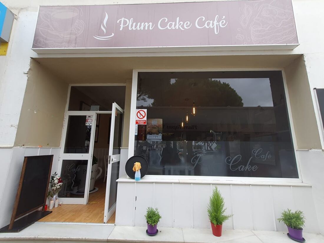 Reapertura Plum Cake