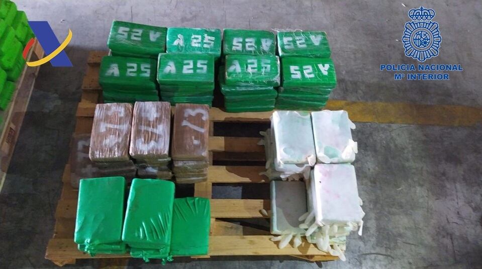 Intervenidos 600 kilos de cocaína que se iban a introducir a través del puerto de Algeciras.