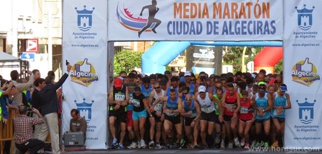 Imagen de la salida de una de las ediciones de la Media Maratón de Algeciras. Estas son las calles que cortarán este domingo 17 de marzo por la IX Media Maratón 'Ciudad de Algeciras'