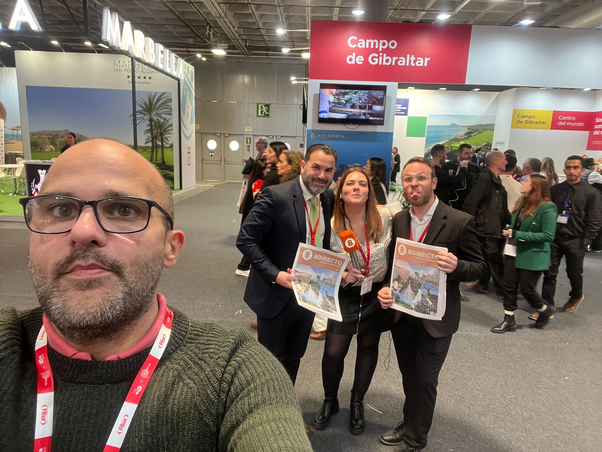 Equipo de 8Directo y Singulare, en Fitur. 