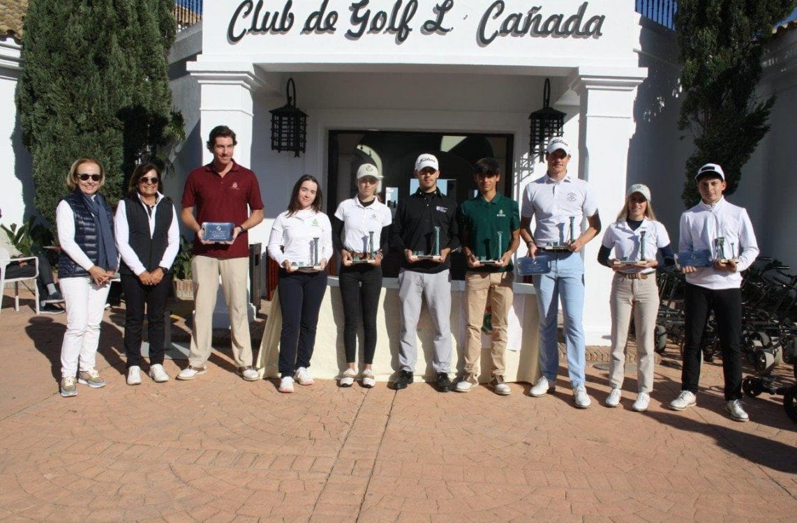 Los premiados en el Trofeo 'Barbésula' en el Club de Golf La Cañada