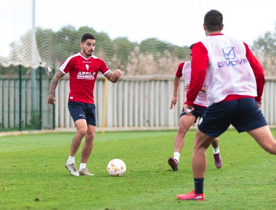 Tomás Sánchez, en un entrenamiento con el Algeciras CF.