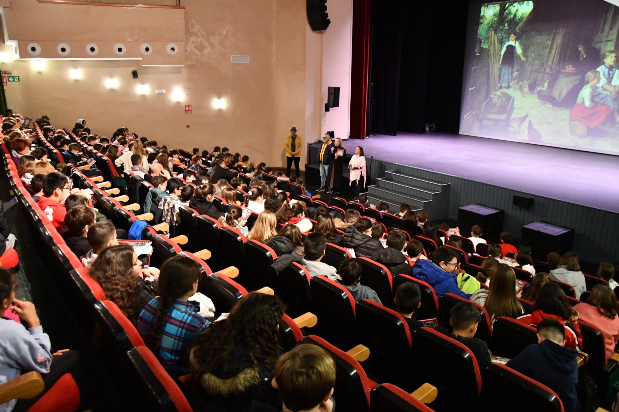 Presentado el libro "Ilustres sanroqueños" a casi 500 niños del municipio