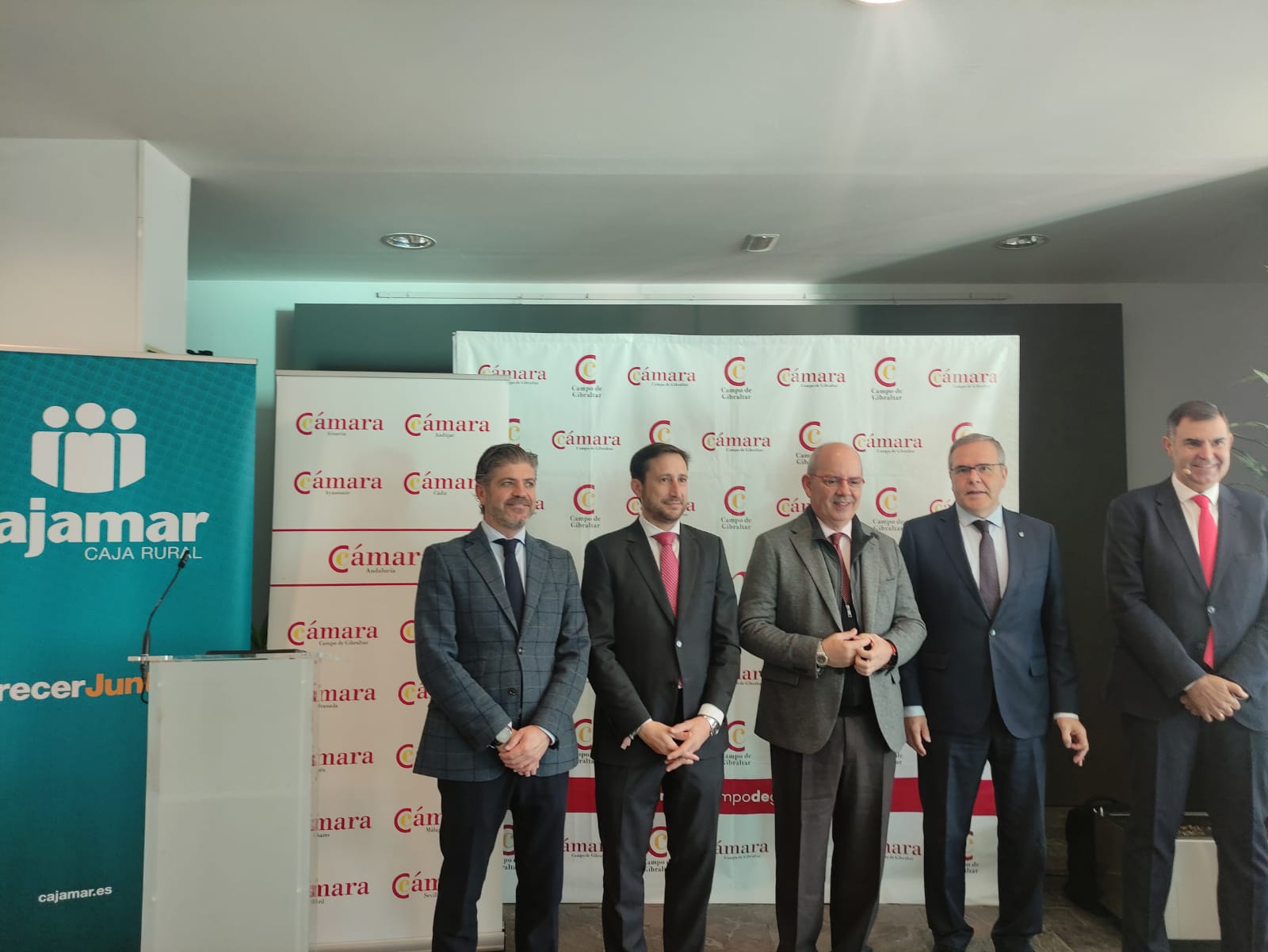 Cámaras Andalucía y Cajamar trasladan al empresariado del Campo de Gibraltar la importancia de una eficaz gestión de la digitalización y las personas.