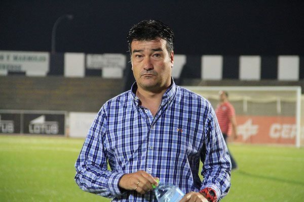 Rafael Escobar ha dejado de ser entrenador de la RB Linense