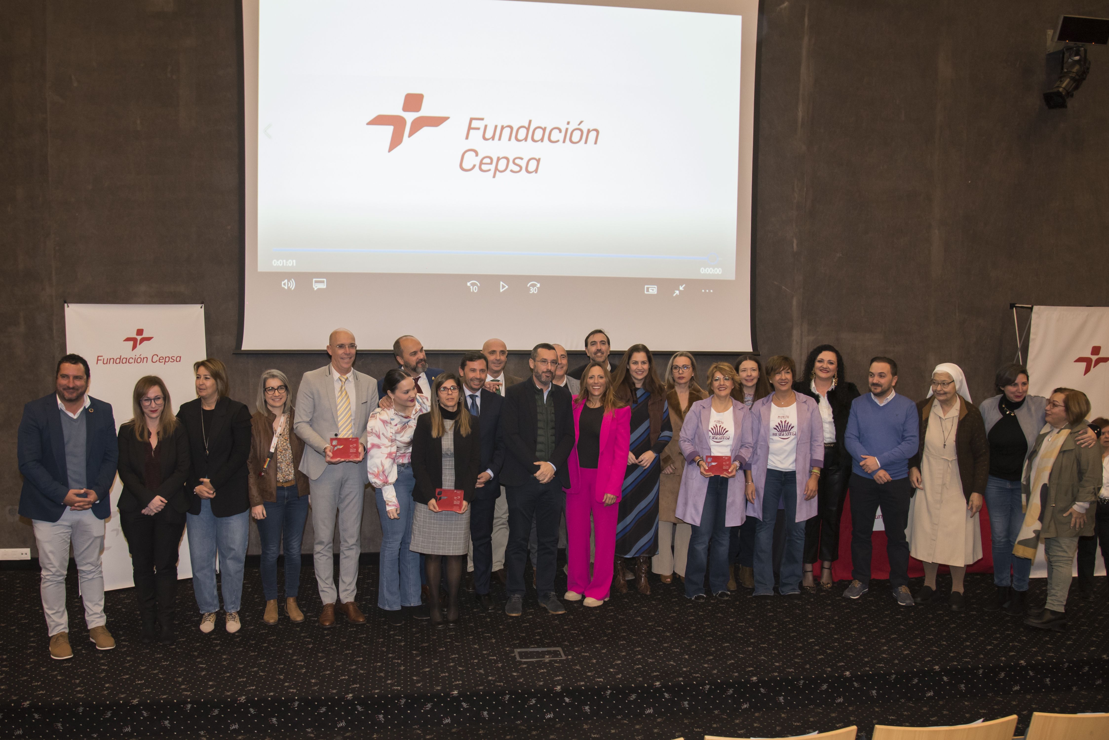 Fundación Cepsa entrega los Premios al Valor Social 2022 a seis entidades de la comarca. Un momento de la ceremonia. 