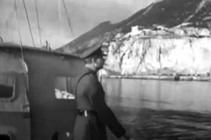 Lámina 3. El duque de Gloucester a su llegada a Gibraltar (1941). Reuters. Foto: IECG.