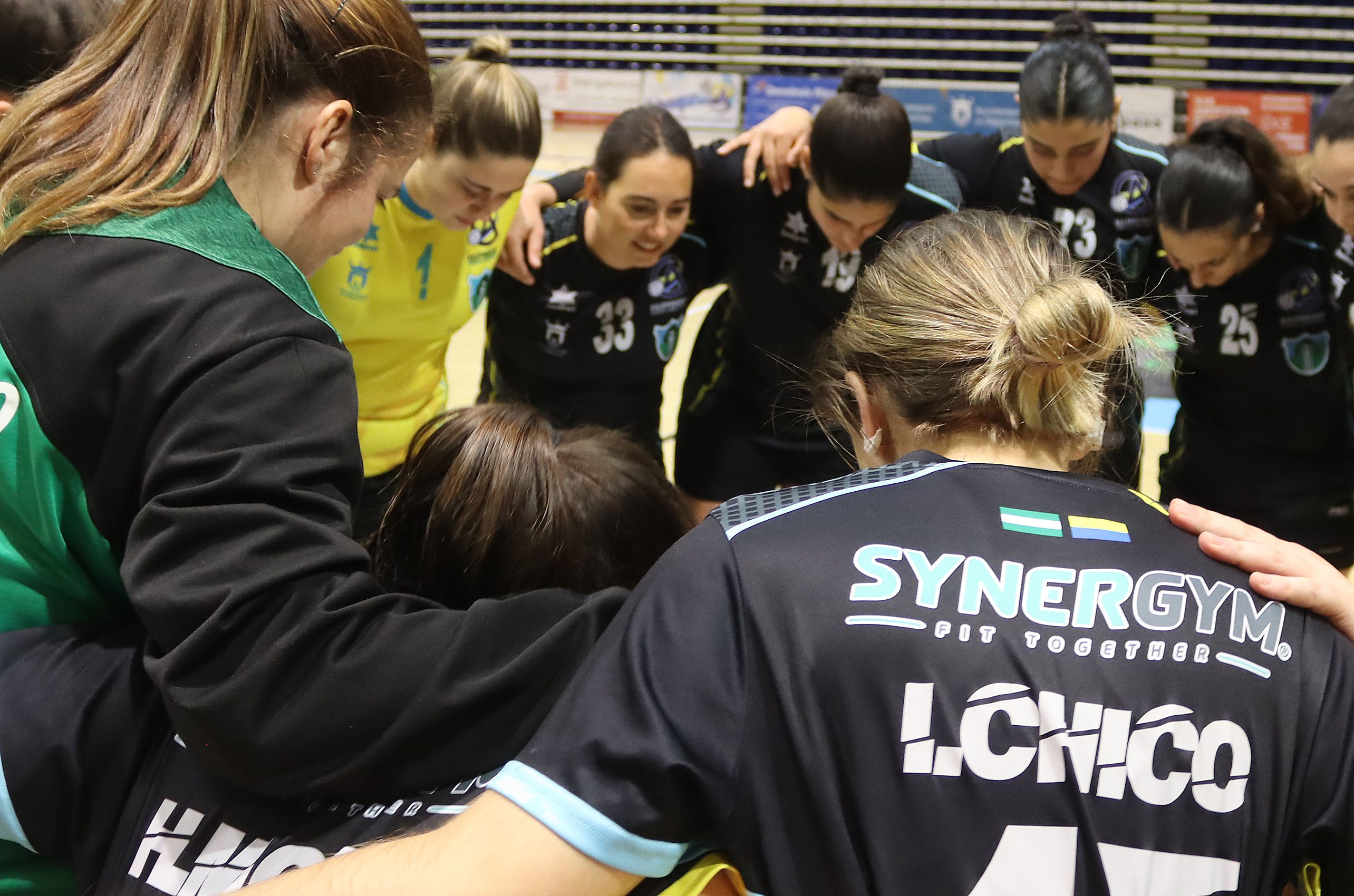Las jugadoras del equipo femenino del BM Ciudad de Algeciras