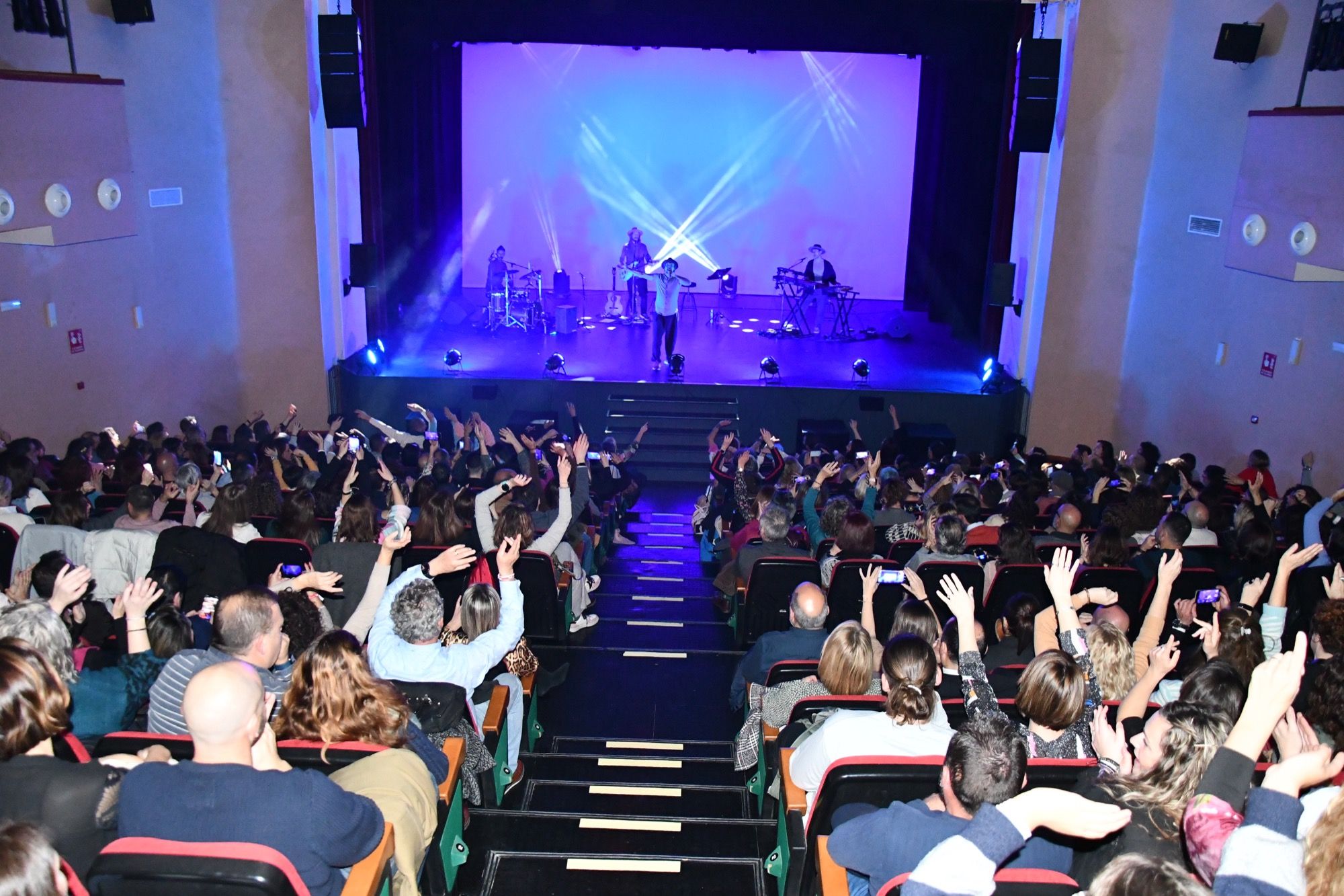 Un momento del concierto de Macaco.