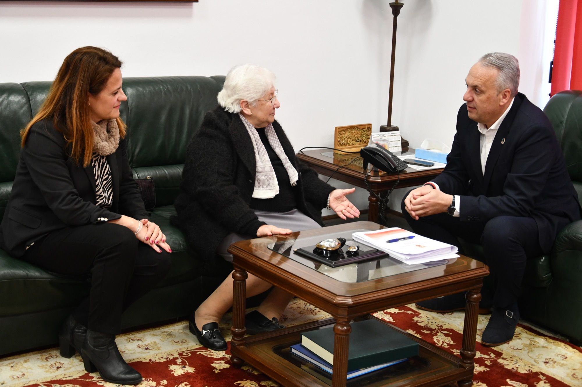 El alcalde de San Roque propone el nombre de Nieves Villena para la Residencia de Mayores del casco