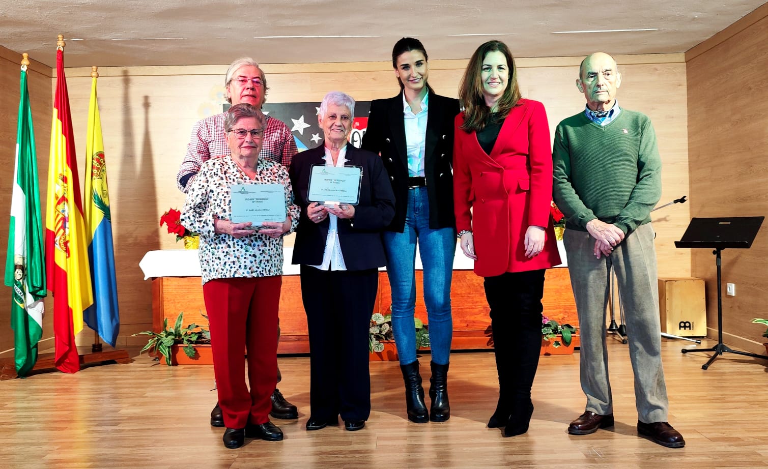 El Centro de Mayores de San José Artesano entrega los VI Premios Excelencia.