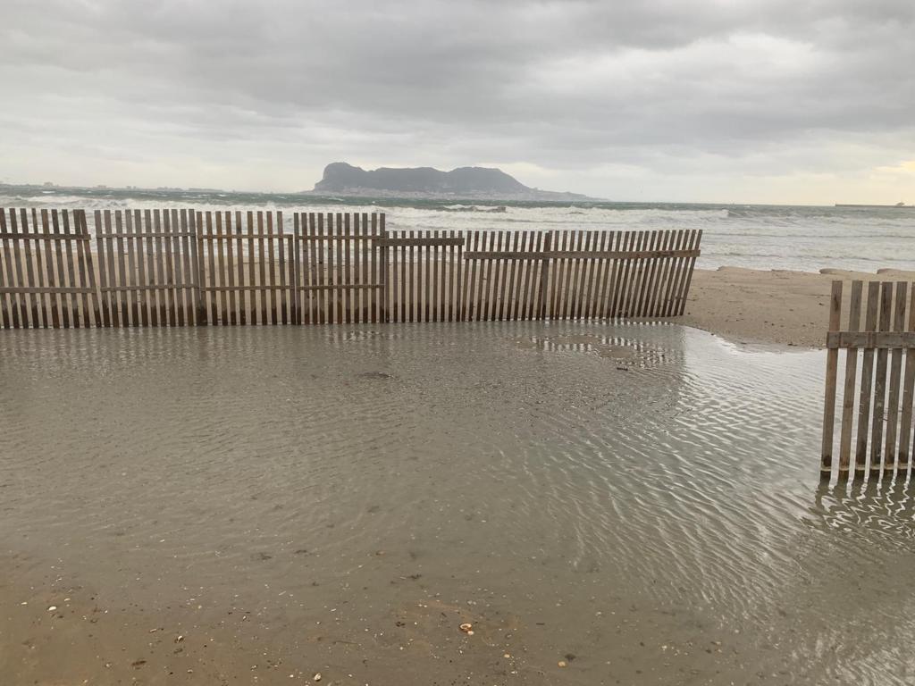 La Aemet prevé un sábado de Carnaval pasado por agua en la comarca. Imagen del último temporal, F.M. / 8Directo.