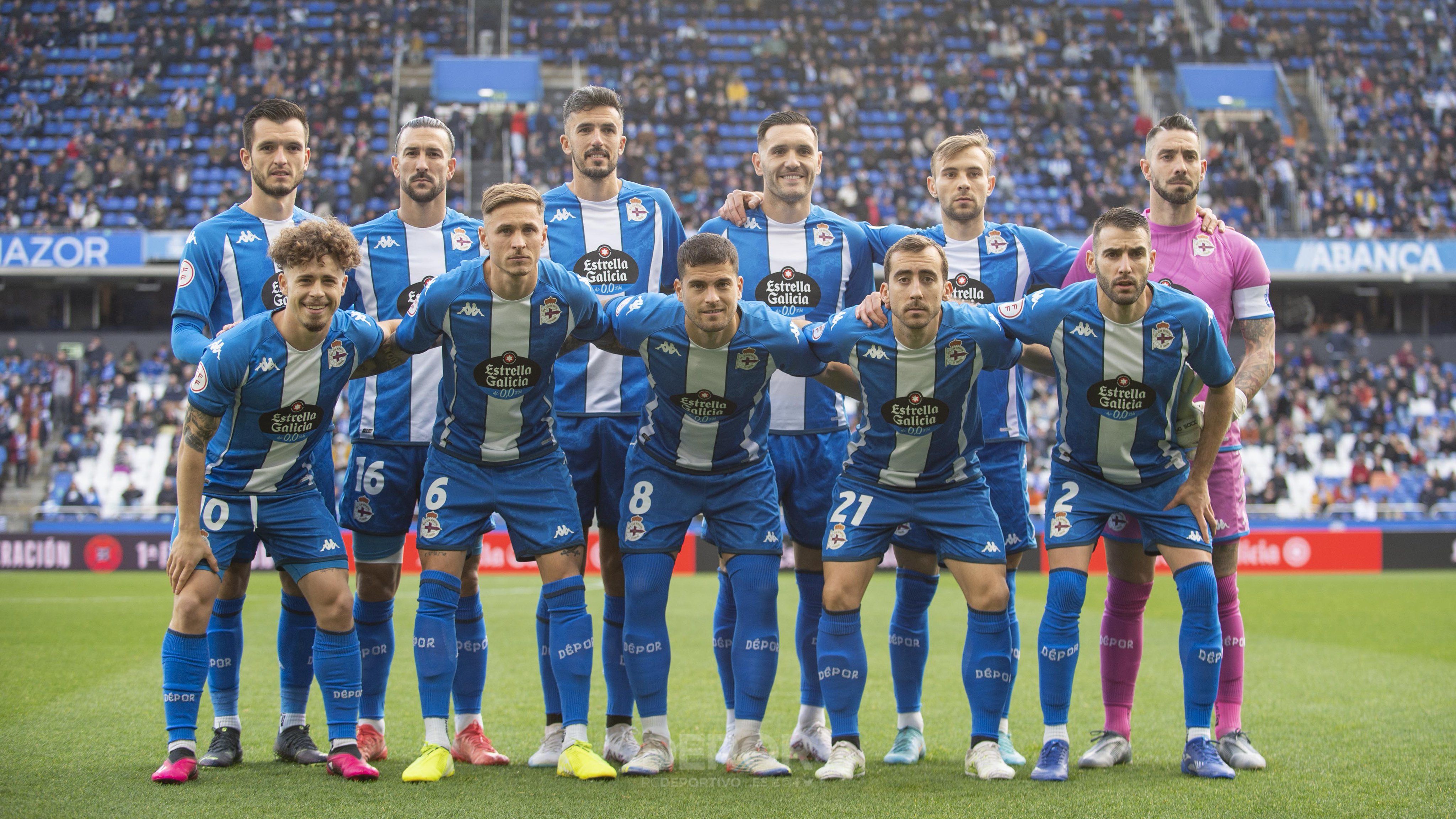 Formación del Real Club Deportivo de la Coruña en su encuentro ante el CD Badajoz
