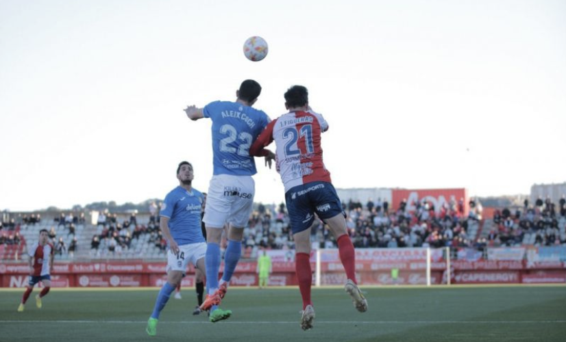 Figueras acabó el partido lesionado. FOTO: ACF